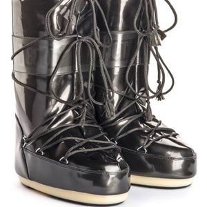 MOON BOOT